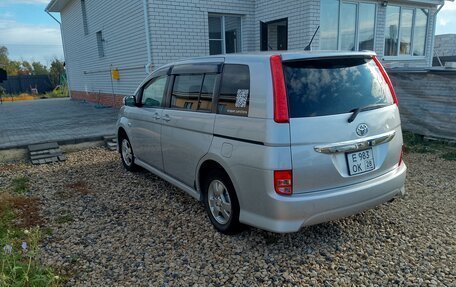 Toyota ISis I, 2010 год, 1 270 000 рублей, 5 фотография