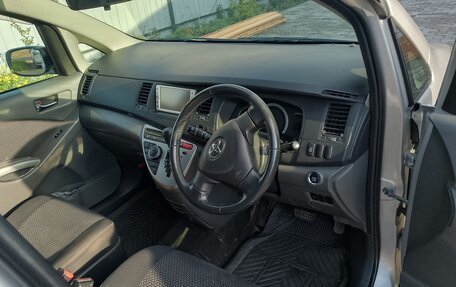 Toyota ISis I, 2010 год, 1 270 000 рублей, 10 фотография