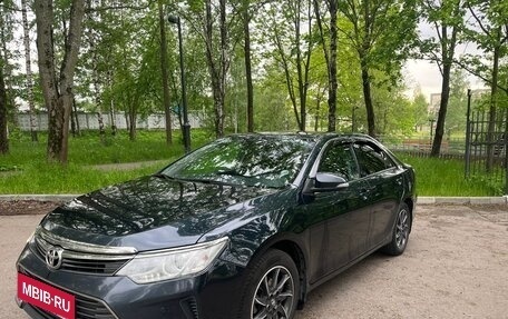 Toyota Camry, 2015 год, 1 780 000 рублей, 2 фотография