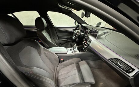 BMW 5 серия, 2018 год, 2 990 000 рублей, 13 фотография