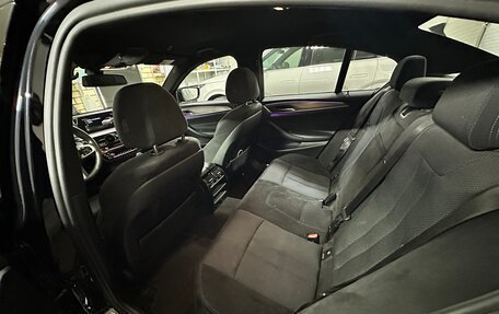 BMW 5 серия, 2018 год, 2 990 000 рублей, 12 фотография