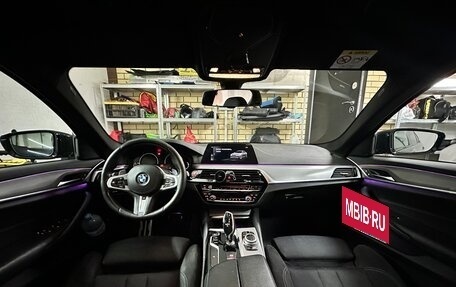 BMW 5 серия, 2018 год, 2 990 000 рублей, 11 фотография