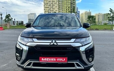 Mitsubishi Outlander III рестайлинг 3, 2021 год, 3 000 000 рублей, 1 фотография
