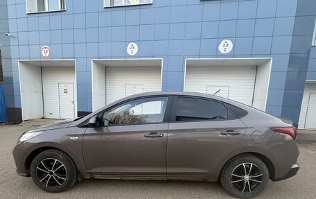Hyundai Solaris II рестайлинг, 2021 год, 1 650 000 рублей, 5 фотография