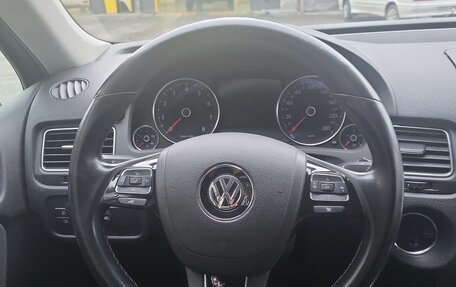 Volkswagen Touareg III, 2012 год, 1 830 000 рублей, 2 фотография