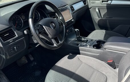 Volkswagen Touareg III, 2012 год, 1 830 000 рублей, 10 фотография