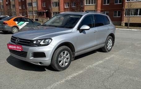 Volkswagen Touareg III, 2012 год, 1 830 000 рублей, 12 фотография