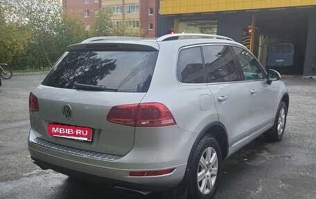 Volkswagen Touareg III, 2012 год, 1 830 000 рублей, 3 фотография