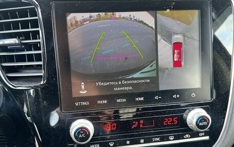 Mitsubishi Outlander III рестайлинг 3, 2021 год, 3 000 000 рублей, 10 фотография