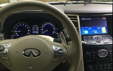 Infiniti QX70, 2015 год, 2 500 000 рублей, 3 фотография