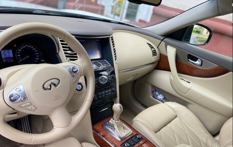 Infiniti QX70, 2015 год, 2 500 000 рублей, 2 фотография