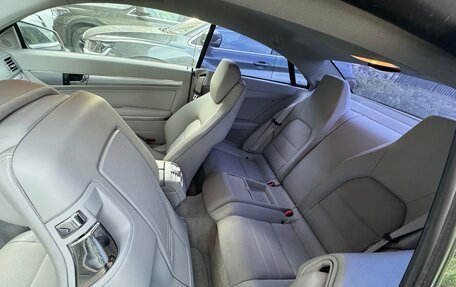 Mercedes-Benz E-Класс, 2011 год, 1 560 000 рублей, 10 фотография