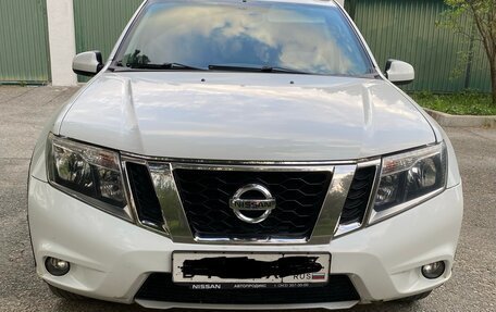 Nissan Terrano III, 2014 год, 900 000 рублей, 6 фотография