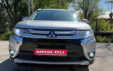 Mitsubishi Outlander III рестайлинг 3, 2018 год, 1 650 000 рублей, 1 фотография