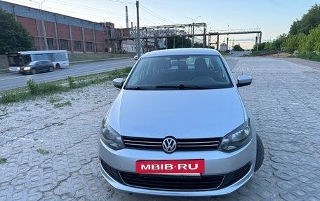 Volkswagen Polo VI (EU Market), 2012 год, 575 000 рублей, 2 фотография