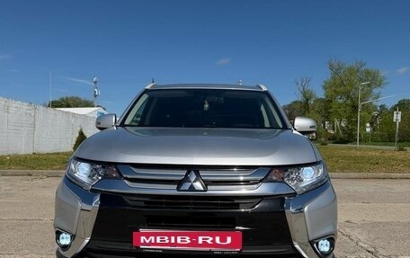 Mitsubishi Outlander III рестайлинг 3, 2018 год, 1 650 000 рублей, 16 фотография
