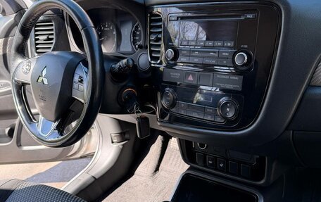 Mitsubishi Outlander III рестайлинг 3, 2018 год, 1 650 000 рублей, 22 фотография