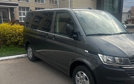 Volkswagen Transporter T6 рестайлинг, 2021 год, 3 650 000 рублей, 4 фотография
