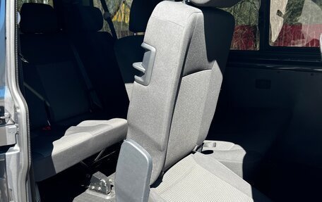 Volkswagen Transporter T6 рестайлинг, 2021 год, 3 650 000 рублей, 10 фотография