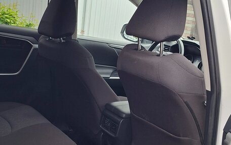 Toyota RAV4, 2020 год, 2 810 000 рублей, 7 фотография