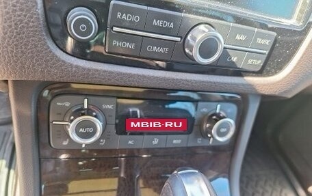 Volkswagen Touareg III, 2012 год, 2 450 000 рублей, 8 фотография