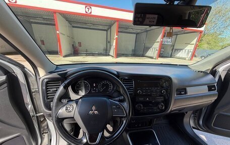 Mitsubishi Outlander III рестайлинг 3, 2018 год, 16 фотография