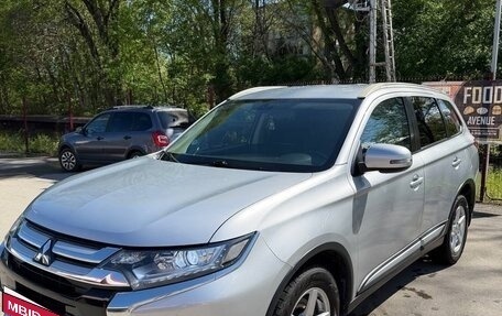 Mitsubishi Outlander III рестайлинг 3, 2018 год, 9 фотография