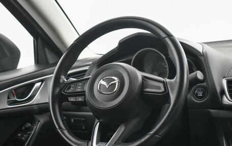 Mazda 3, 2017 год, 1 850 000 рублей, 15 фотография