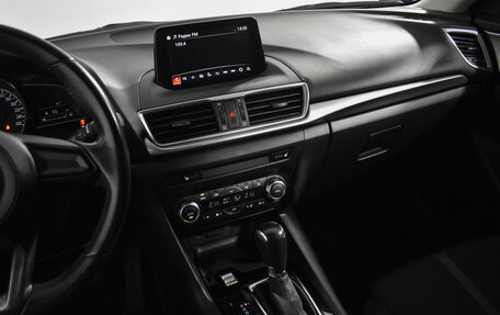 Mazda 3, 2017 год, 1 850 000 рублей, 21 фотография
