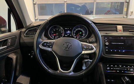 Volkswagen Tiguan II, 2021 год, 2 715 000 рублей, 10 фотография