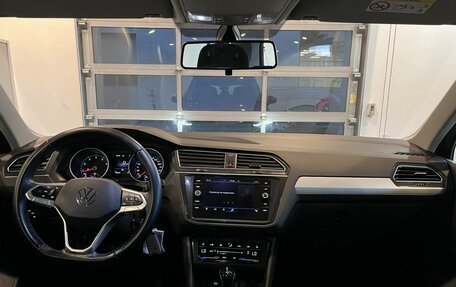 Volkswagen Tiguan II, 2021 год, 2 715 000 рублей, 9 фотография