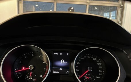 Volkswagen Tiguan II, 2021 год, 2 715 000 рублей, 11 фотография