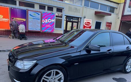 Mercedes-Benz C-Класс, 2010 год, 920 000 рублей, 1 фотография