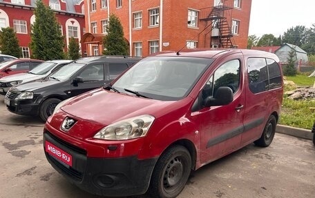 Peugeot Partner II рестайлинг 2, 2010 год, 395 000 рублей, 1 фотография