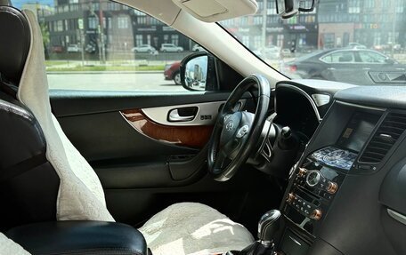 Infiniti FX II, 2011 год, 1 950 000 рублей, 9 фотография