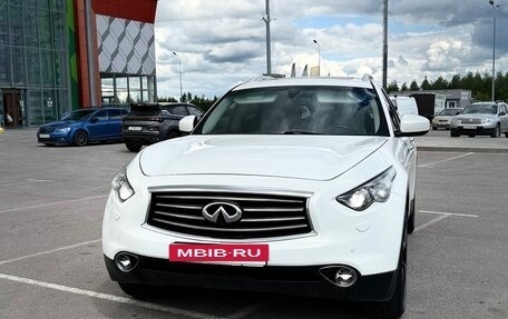Infiniti FX II, 2011 год, 1 950 000 рублей, 2 фотография