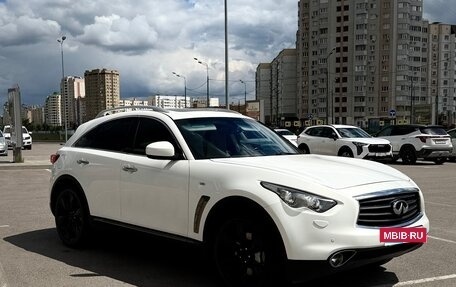 Infiniti FX II, 2011 год, 1 950 000 рублей, 3 фотография