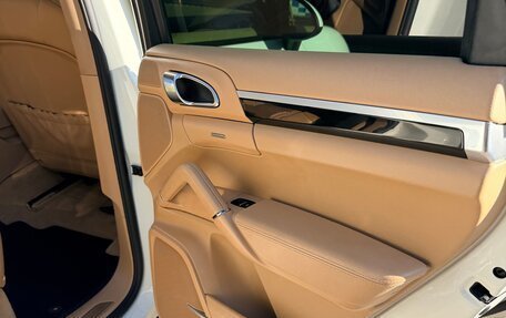 Porsche Cayenne III, 2011 год, 2 590 000 рублей, 38 фотография
