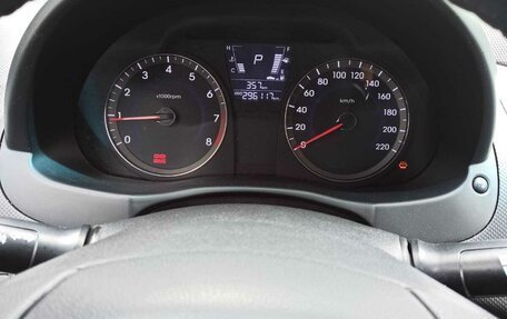 Hyundai Solaris II рестайлинг, 2011 год, 700 000 рублей, 4 фотография