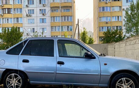 Daewoo Nexia I рестайлинг, 2010 год, 300 000 рублей, 4 фотография
