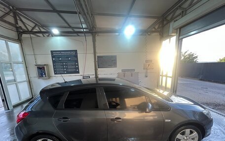Opel Astra J, 2011 год, 430 000 рублей, 4 фотография