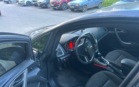 Opel Astra J, 2011 год, 430 000 рублей, 10 фотография