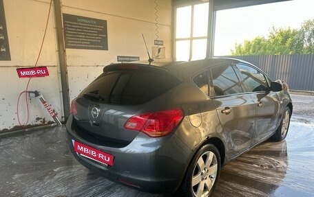 Opel Astra J, 2011 год, 430 000 рублей, 5 фотография