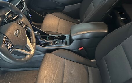 Hyundai Tucson III, 2018 год, 2 120 000 рублей, 13 фотография
