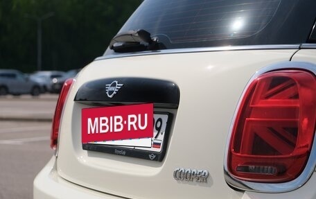 MINI Hatch, 2019 год, 1 940 000 рублей, 10 фотография