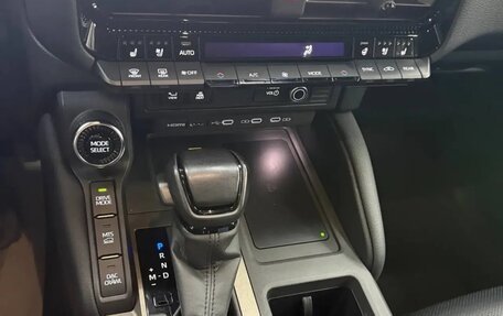 Toyota Land Cruiser Prado, 2024 год, 9 250 000 рублей, 6 фотография