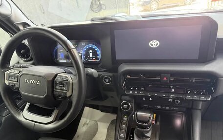 Toyota Land Cruiser Prado, 2024 год, 9 250 000 рублей, 13 фотография