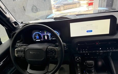 Toyota Land Cruiser Prado, 2024 год, 9 250 000 рублей, 16 фотография