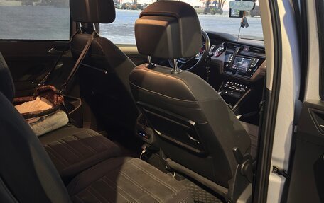 Volkswagen Touran III, 2016 год, 1 550 000 рублей, 4 фотография
