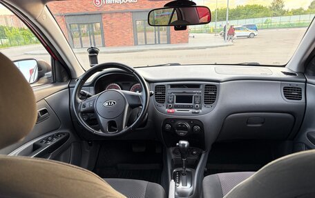 KIA Rio II, 2011 год, 880 000 рублей, 24 фотография